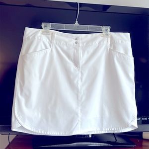 Adidas Lady Golf Skirt. Size 14. EUC. White